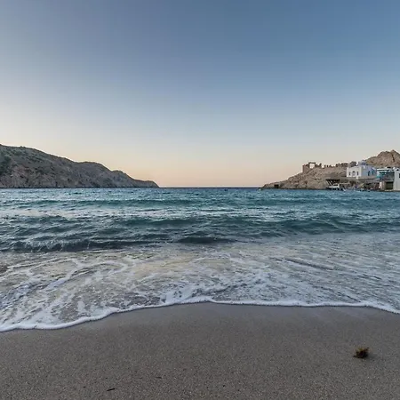 Seaside House Adamantas (Milos)