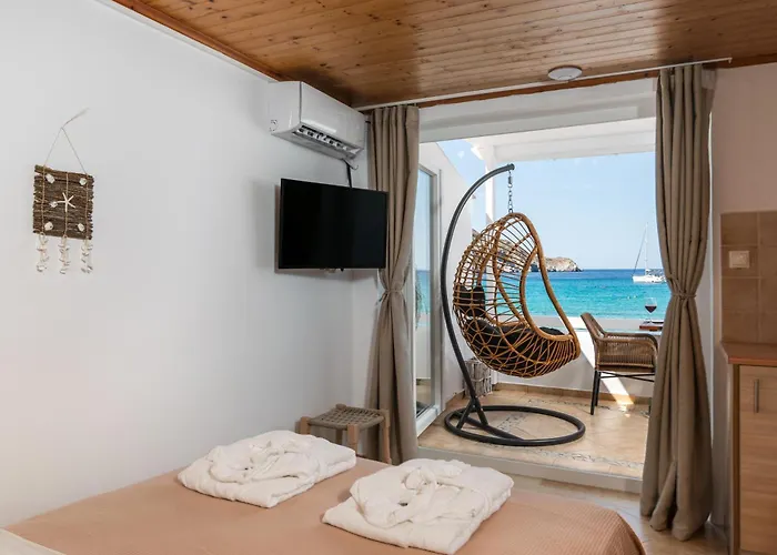 בית נופש Seaside House אדאמאס